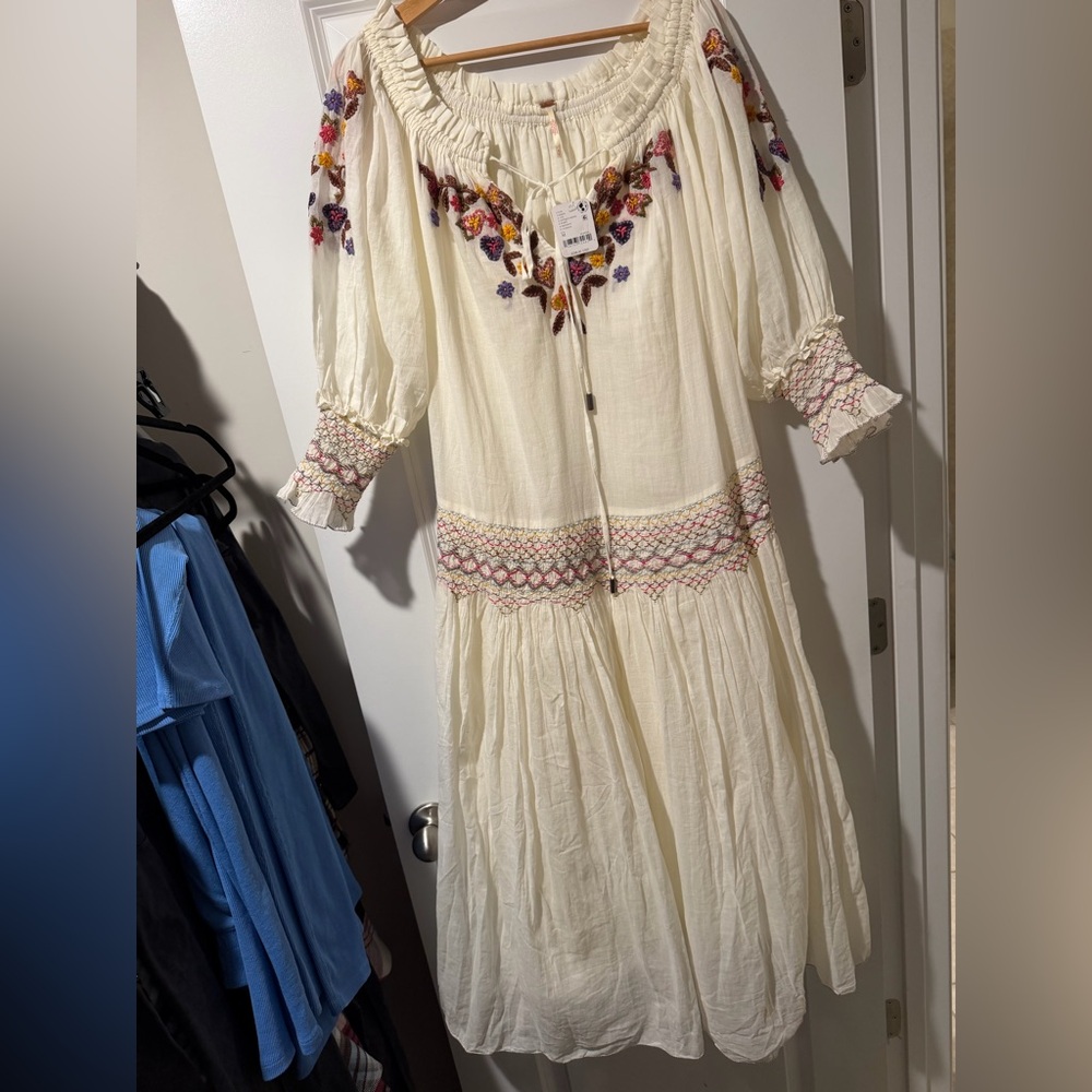 Free People Cream Maxi Dress with Multicolor Floral Embroidery 🔥Beautiful🔥 SizeM - Picture 2 of 8